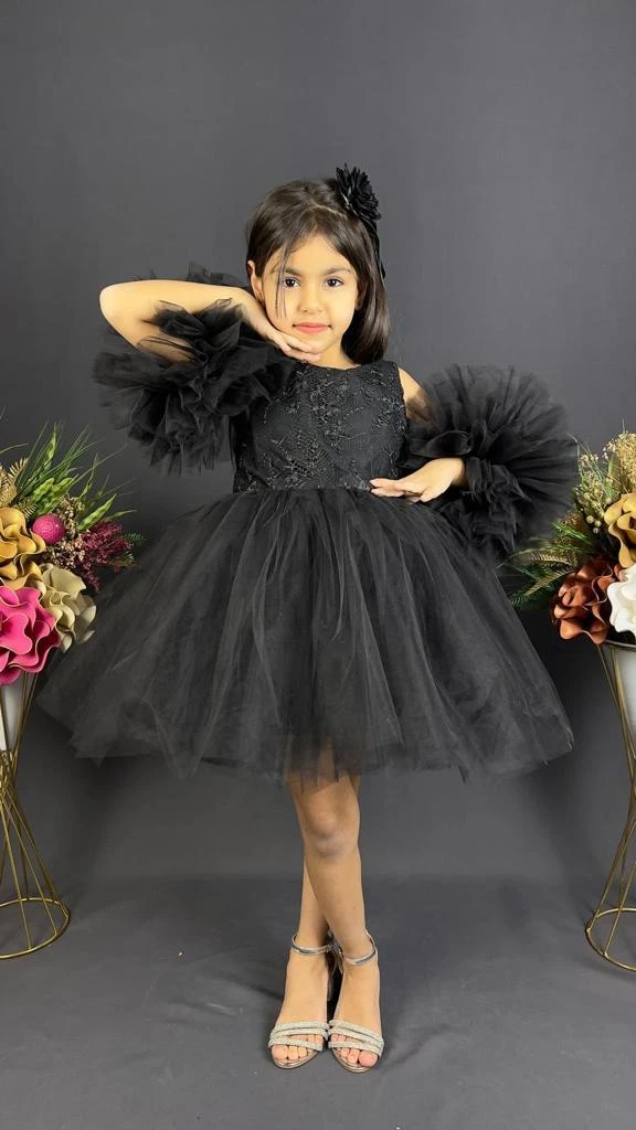 Kız Çocuk Dantelli Ponpon Elbise  - SİYAH