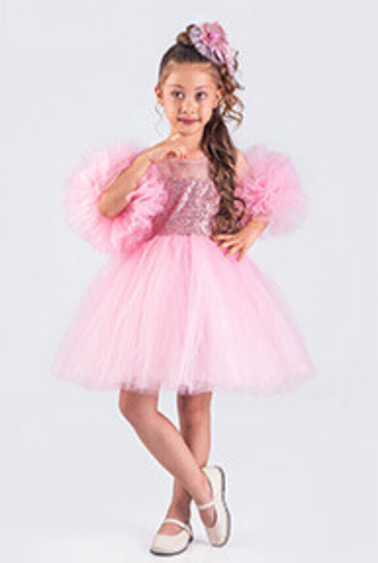  "Mutluluk Dolu Elbiseler"