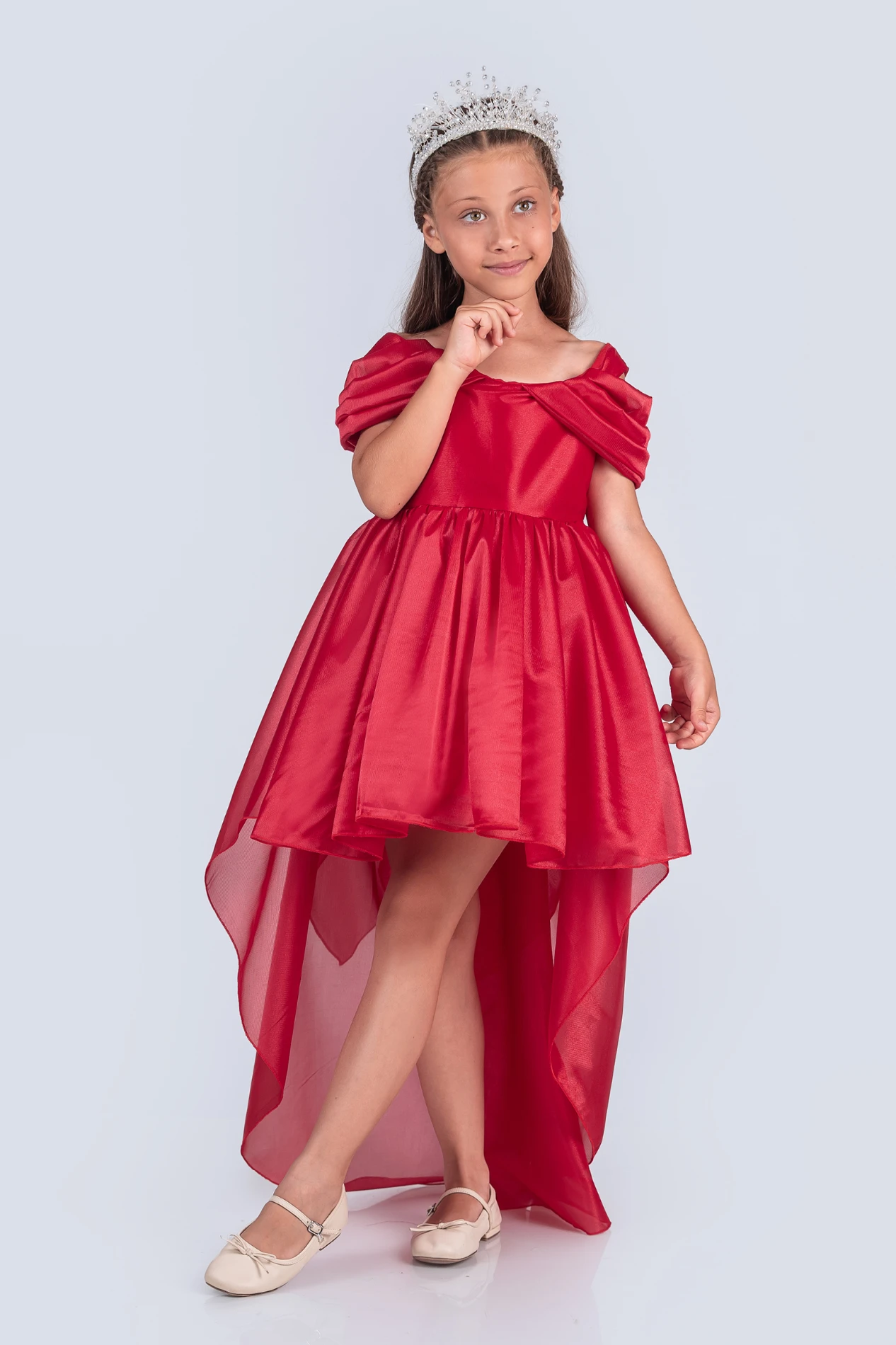 "Çocuğunuzun özel anlarına değer katan, birbirinden güzel elbiseler."